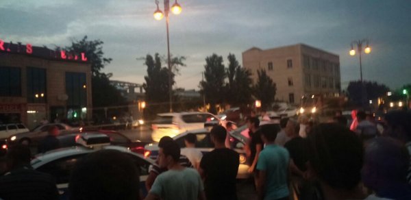 Bakıda daha bir sürücü-polis davası – Yol bağlandı 
