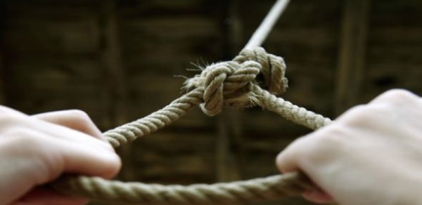 Bakıda 21 yaşlı məcburi köçkün intihar edib