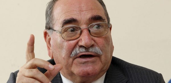 Bakıda institut direktoru istefa verdi