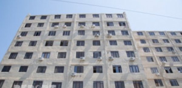 Yanan bina sakinləri evlərinə köçdülər - Xətaidə (FOTOLAR)