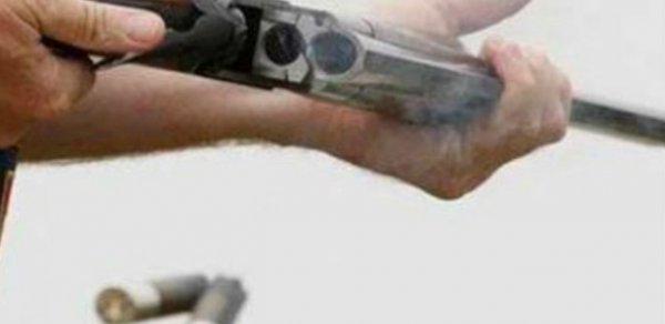 Sabirabadda ər arvadını, sonra özünü güllələdi