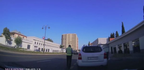 Bakıda polislərin növbəti tələsi - VİDEO