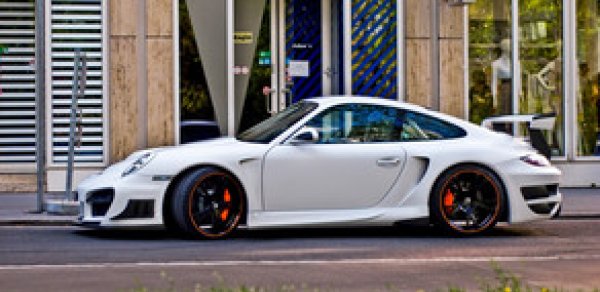 Bakıda “Porsche”ni yardılar: Avtomobildən 8 min oğurlandı