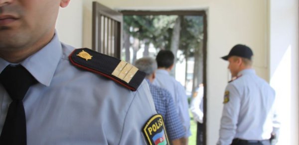 Müstəntiq yaşlı kişiyə qarşı quldurluq edib – Torpaq davası