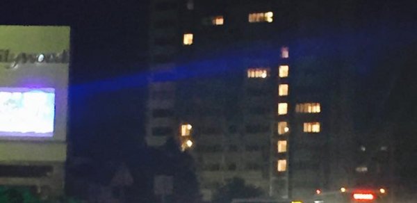 Yanan binaya 3 ay sonra ilk dəfə elektrik verildi - FOTOLAR