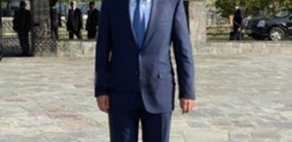 Azərbaycanda daha bir məmur oğlunu deputatlığa hazırlayır