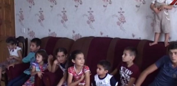 ‘Adlarını yadda saxlaya bilmirəm’- 13 uşaqlı ailədən reportaj 