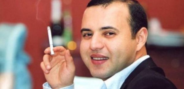 Sabiq nazirin oğlu: “Həbs edilməmişəm, ailəmlə birgə evdəyəm”