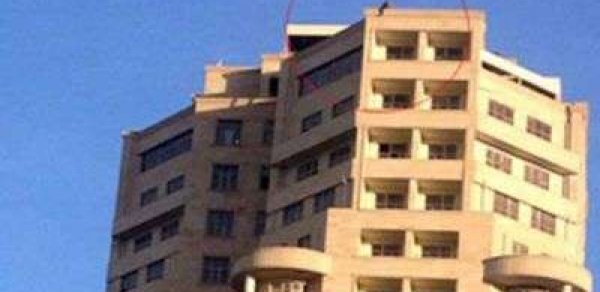 Bakıda arvadı evdən gedən kişi özünü damdan atmaq istədi