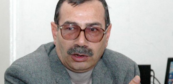 Azərbaycanın tanınmış jurnalisti vəfat etdi