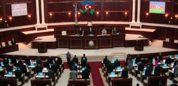 Ölkədə seçki ab-havası- Bu həftə bütün siyahılar açıqlanacaq 
