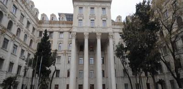 Rəsmi Bakıdan Ermənistana `ağıllı ol` mesajı