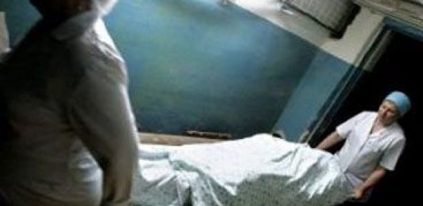 Hamamda çimən gözətçini elektrik cərəyanı vurub