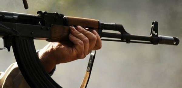 Ermənilər Azərbaycanın sərhəd kəndlərini atəşə tutublar, bir nəfər yaralanıb, iki ev yanıb