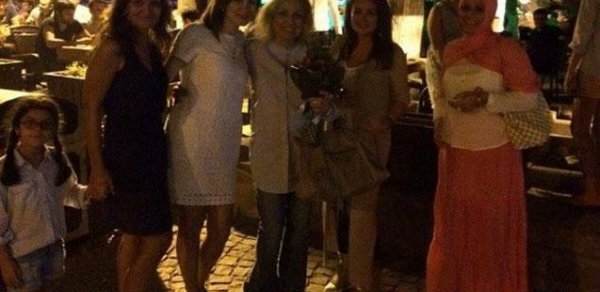 Sevil Əliyeva övladları ilə birlikdə Bakıya gəlib
