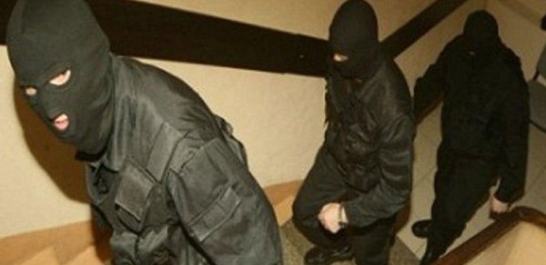 Bakıda zavoda basqın edidi: –50 min dollar aparıldı