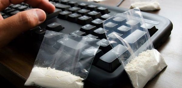 Azərbaycanlının bandası Rusiyada Skype vasitəsilə narkotik satırdı