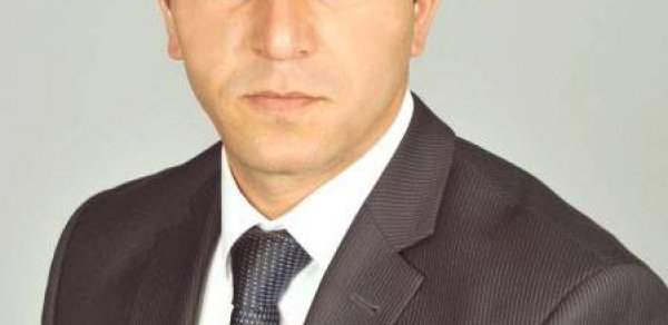 Baş redaktor deputatlığa namizəd oldu