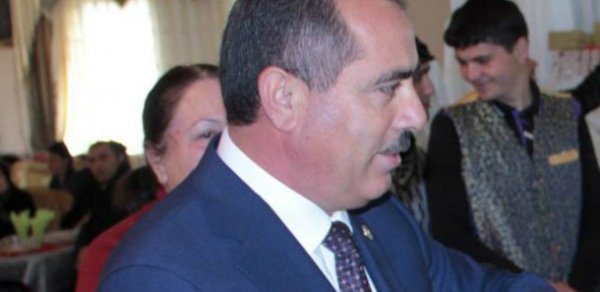İcra başçısının oğlu məmura 20 min manat "atdı" — - TƏFƏRRÜAT 