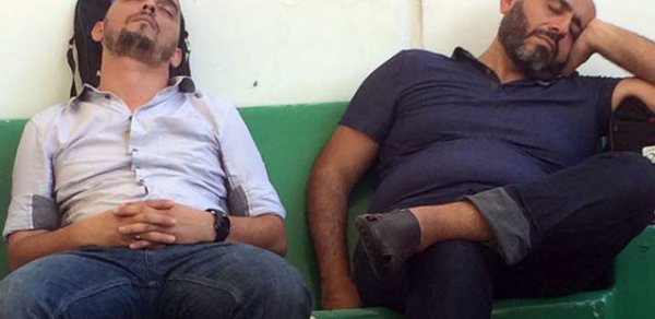 Azərbaycanlı hacılar Bakıda -  Yarım sutkalıq gecikmə - Fotolar