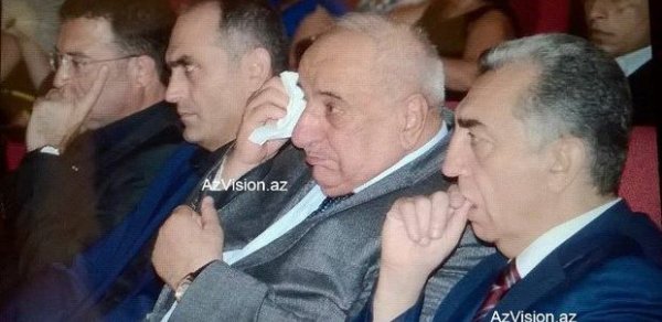 Abid Şərifov generala görə ağladı