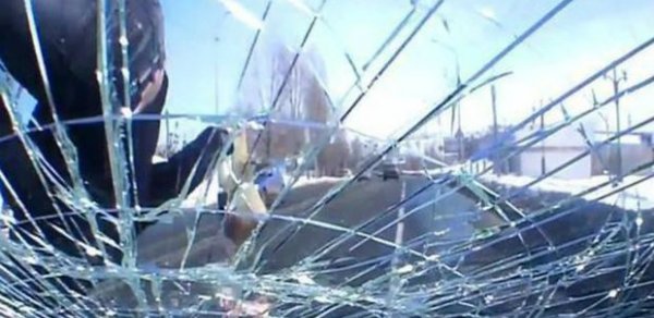 Bakıda piyada özünü maşının altına atdı – VİDEO