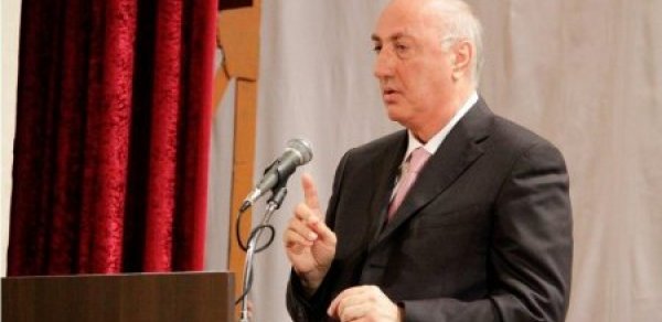 Zakir Fərəcov Sumqayıtda mağazaları sökdürməyə başlayır