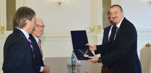 İlham Əliyevə “Fair Play" medalı təqdim olundu-FOTO