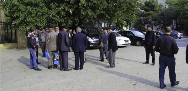İcra başçısından ölkə rəhbərliyinə şikayət etdilər - FOTOLAR