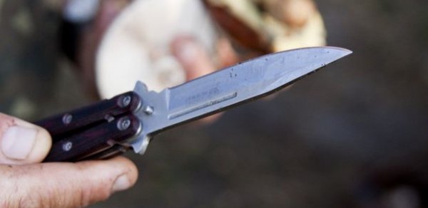 Bakıda avtomobilin qarşısını kəsib pul tələb etdilər