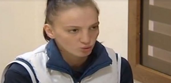 Oğlanın şah damarını kəsən qız: "Dedim ki, o söyüşü sənə yedizdirəcəm"