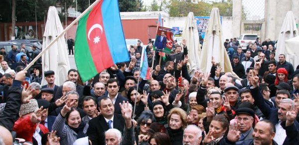 Adil Əliyev görüşlərini uğurla davam etdirir-FOTOLAR
