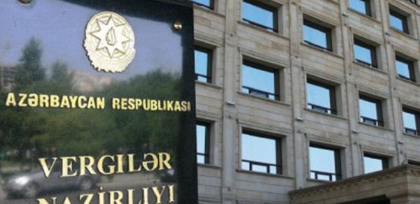 Vergi əməkdaşı işdən çıxarıldı