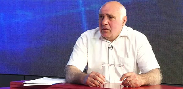 Azərbaycan dilini niyə korlayırsız? - Professor yazır 