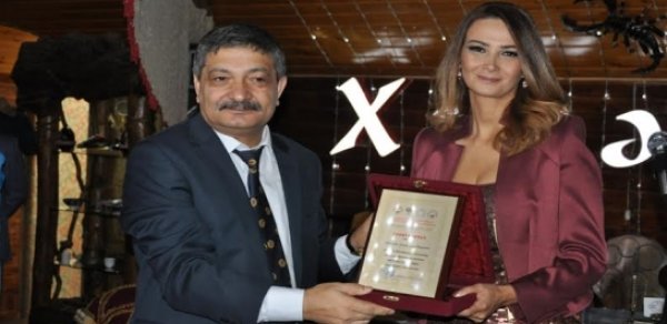 Qənirə Paşayeva Kulinariya təşkilatları tərəfindən Fəxri Fərmanla təltif olunub
