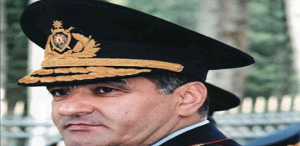 Mirqafar Seyidov Bakı polisində əməliyyat müşavirəsi keçirir