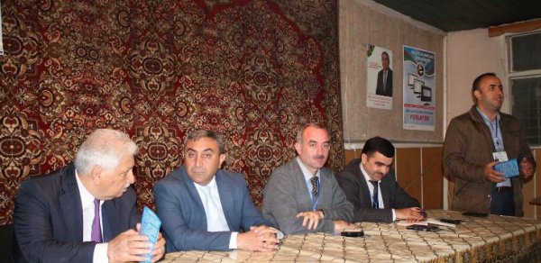 Deputatlığa namizəd Çingiz Bayramov Yasamalda seçicilərlə görüşüb - FOTO