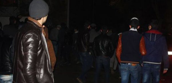 Gəncədə dəhşət: soya bilmədikləri oğlanın üzünə kimyəvi maddə tökdülər