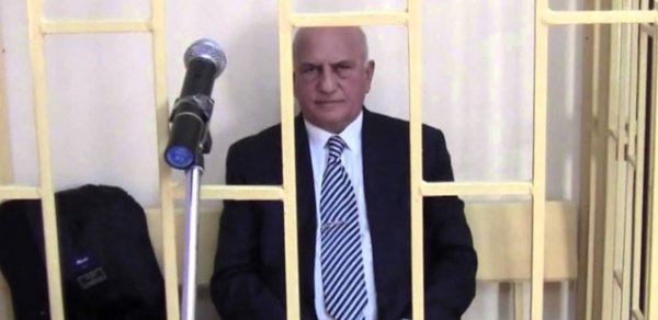 Əli İnsanov qardaşının yasına buraxılacaqmı?