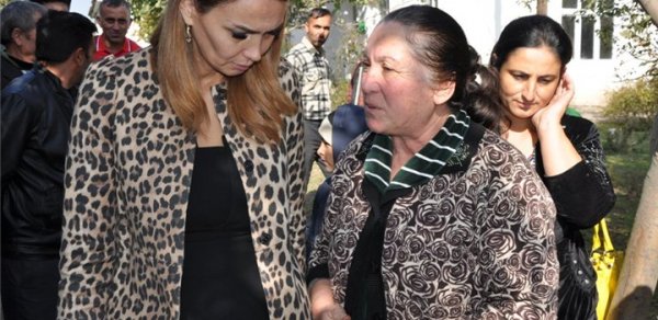 Qənirə Paşayevanın görüşləri davam edir