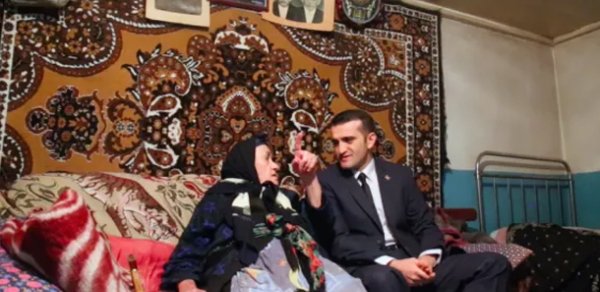 90 yaşlı nənənin Əhməd Şahidovla maraqlı dialoqu — VİDEO