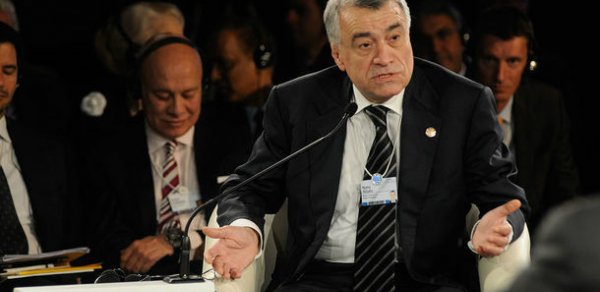 “Kim səlahiyyətini aşsa, işdən azad ediləcək”-  Nazir