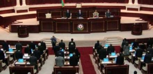 Yeni deputatların keçmişi: Müəllim, həkim, işsiz, rəssam...