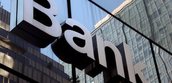 Bir neçə bankın bağlanması yenə aktuallaşır...