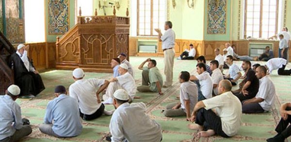 Məscidlərdə dini bayraqlar yığışdırılacaq