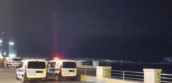 Sevdiyi qadına görə özünü dənizə atdı -  TƏFƏRRÜAT