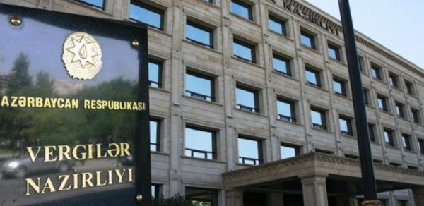 Vergilər nazirliyi son 9 ayda büdcəyə 5,9 milyard pul köçürdü -  Devalvasiyadan sonra
