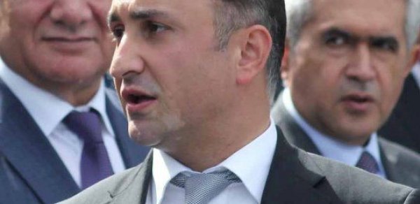 Zakir Fərəcov müavinini işdən çıxardı