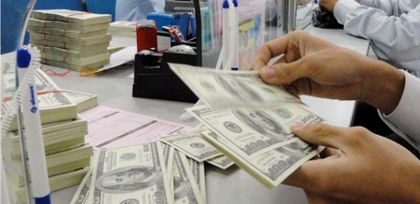 Dolların qiyməti bir az da qalxdı