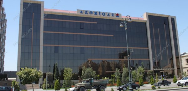 Azərbaycanda misli görülməmiş ixtisar -  1000-ə yaxın adamı işdən çıxartdılar